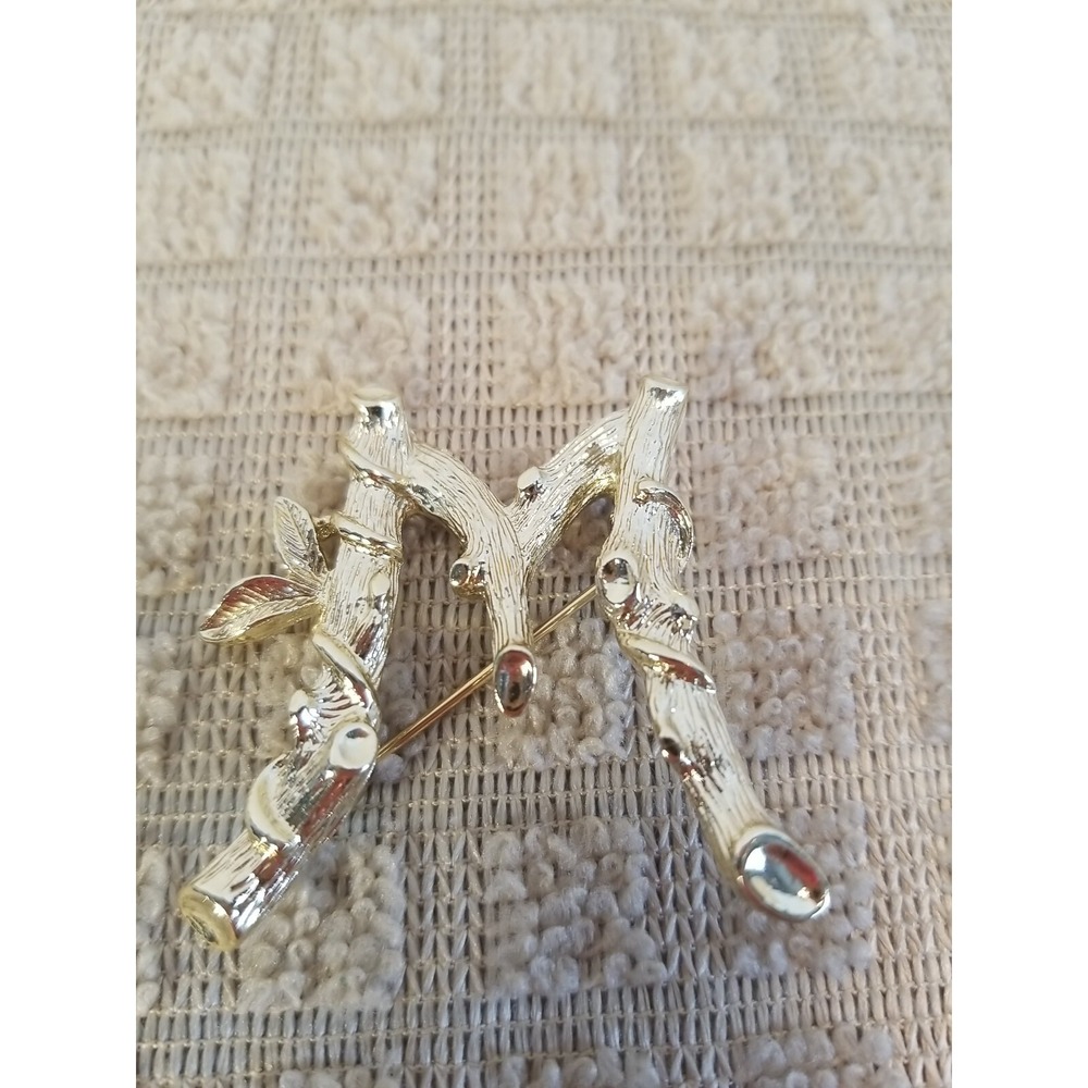 Vintage Sara Conventry Gold Tone Letter‎ M Initial Brooch Pin